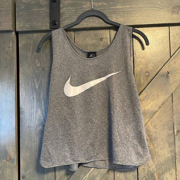 Nike Tops - Cropped mesh tank